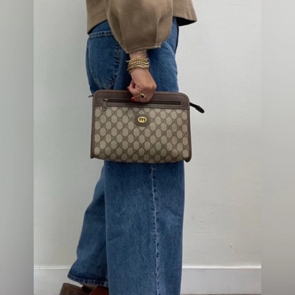 GUCCI Monogram Clutch, Authentic. EUC